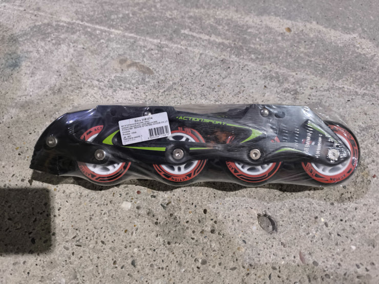 Set 8 tockica za rolere 72mm i lezajevi,osovin,koc. crno beli m 2023